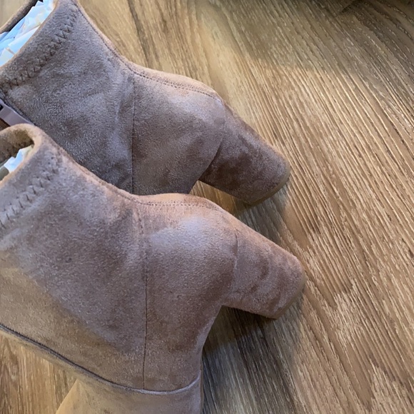 Pretty faux velvet style booties - Picture 8 of 8